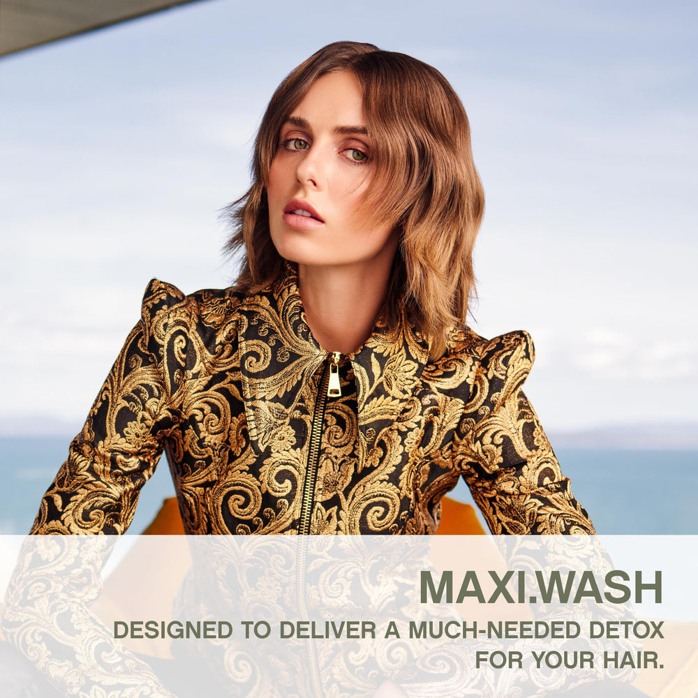 Close-up Maxi.Wash foam showing gentle cleansing and rich lather for color care