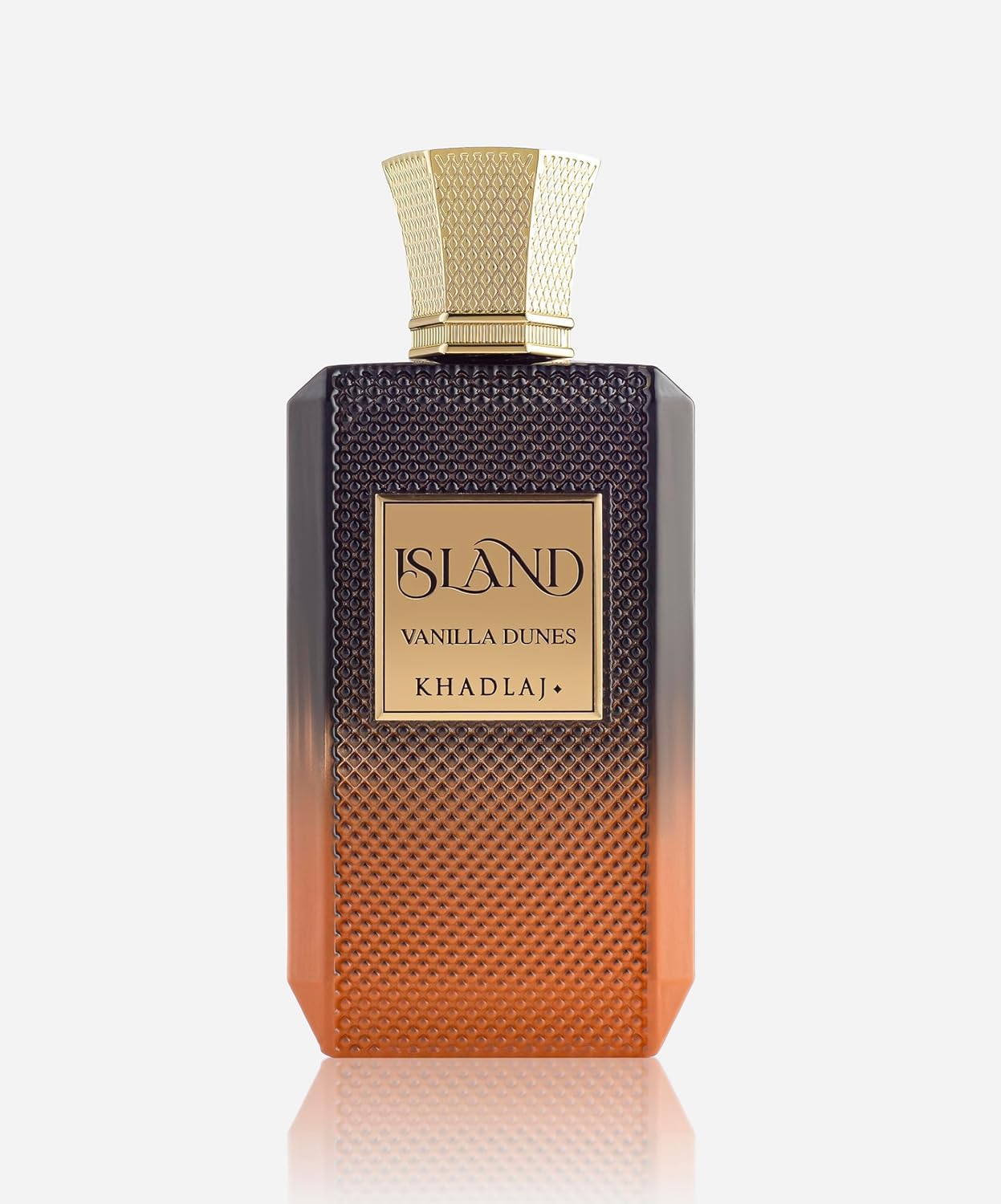 Khadlaj Island Vanilla Dunes cap close-up highlighting luxury and precise spray