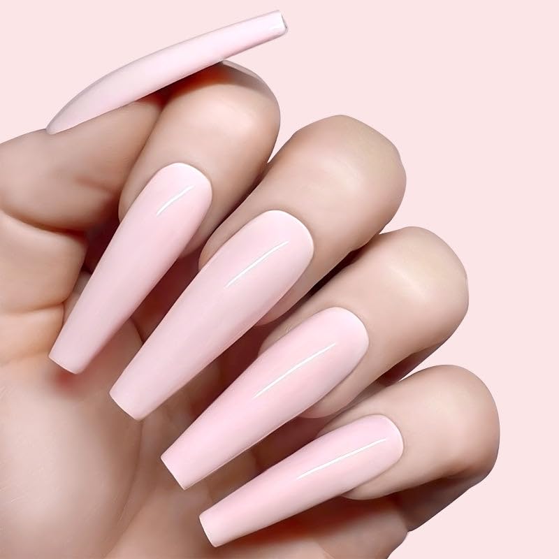 Kiara Sky multi-use powder application station demonstrates seamless dip and acrylic versatility.