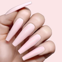 Kiara Sky multi-use powder application station demonstrates seamless dip and acrylic versatility.
