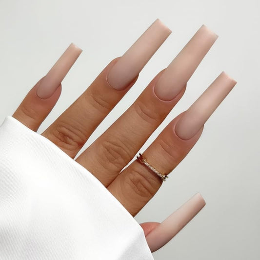 Kiara Sky multi-use powder swatch showcases smooth application for acrylics, dips, and sculpting.