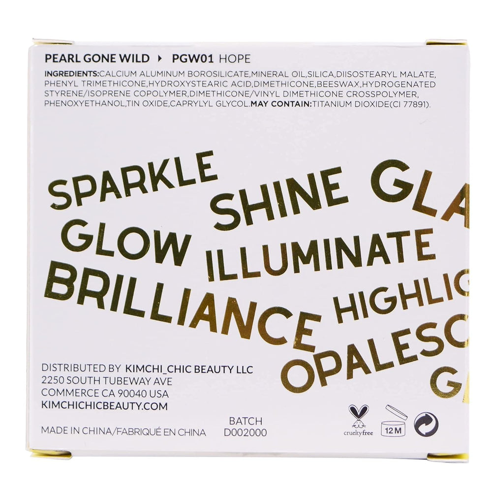 Compact design fits in a purse for quick glow touch ups
