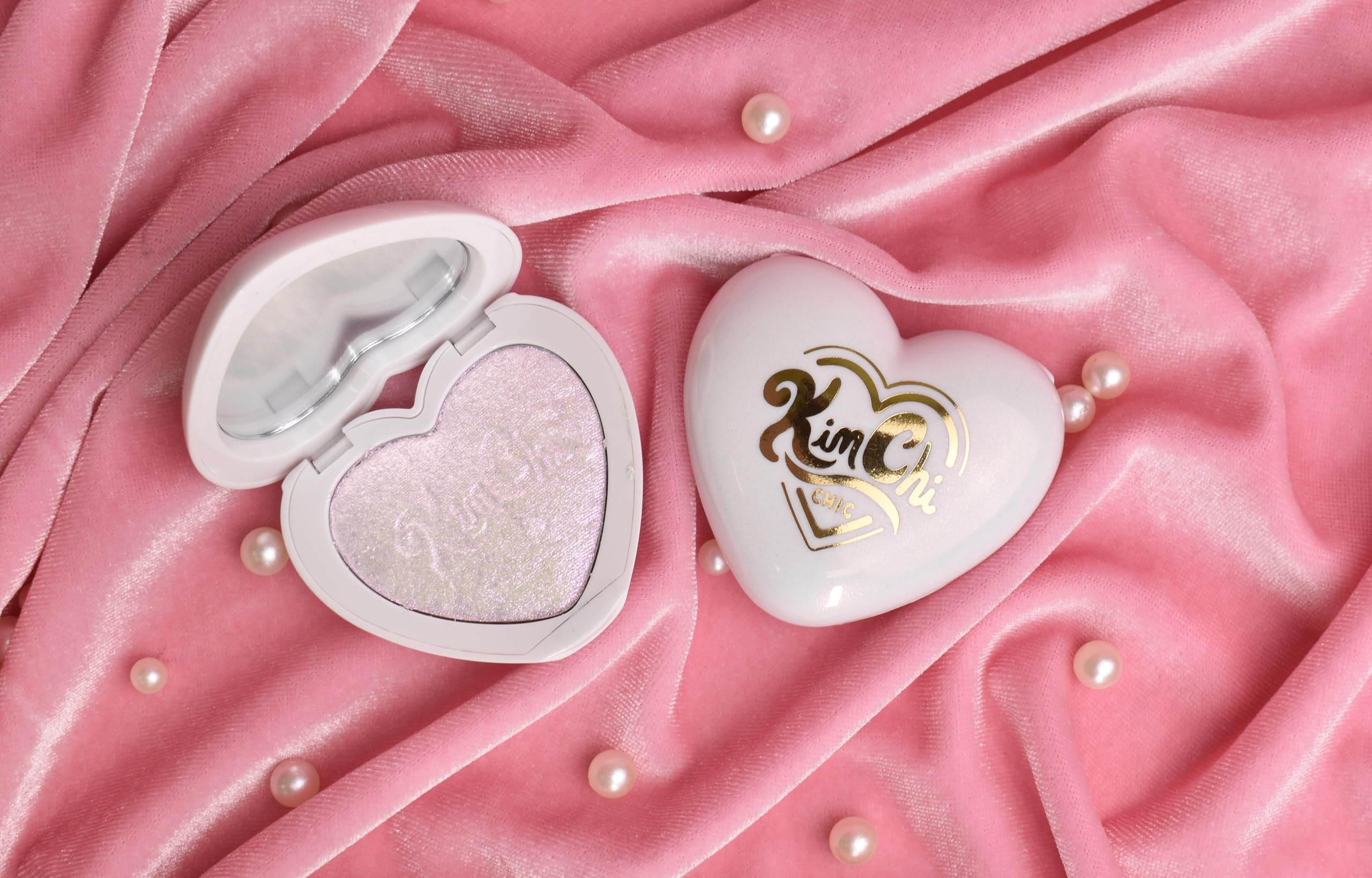 Cruelty-free Pearl Gone Wild with a clean beauty approach