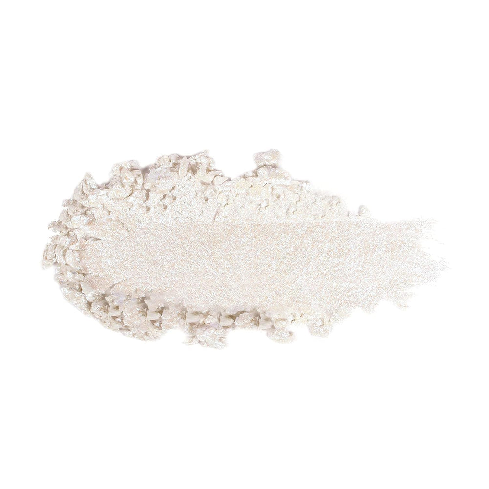 Versatile shimmer enhances cheekbones, brow bone, and decolletage