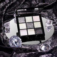 KimChiChic Beauty Jewel Collection shows long-lasting color on eyes.