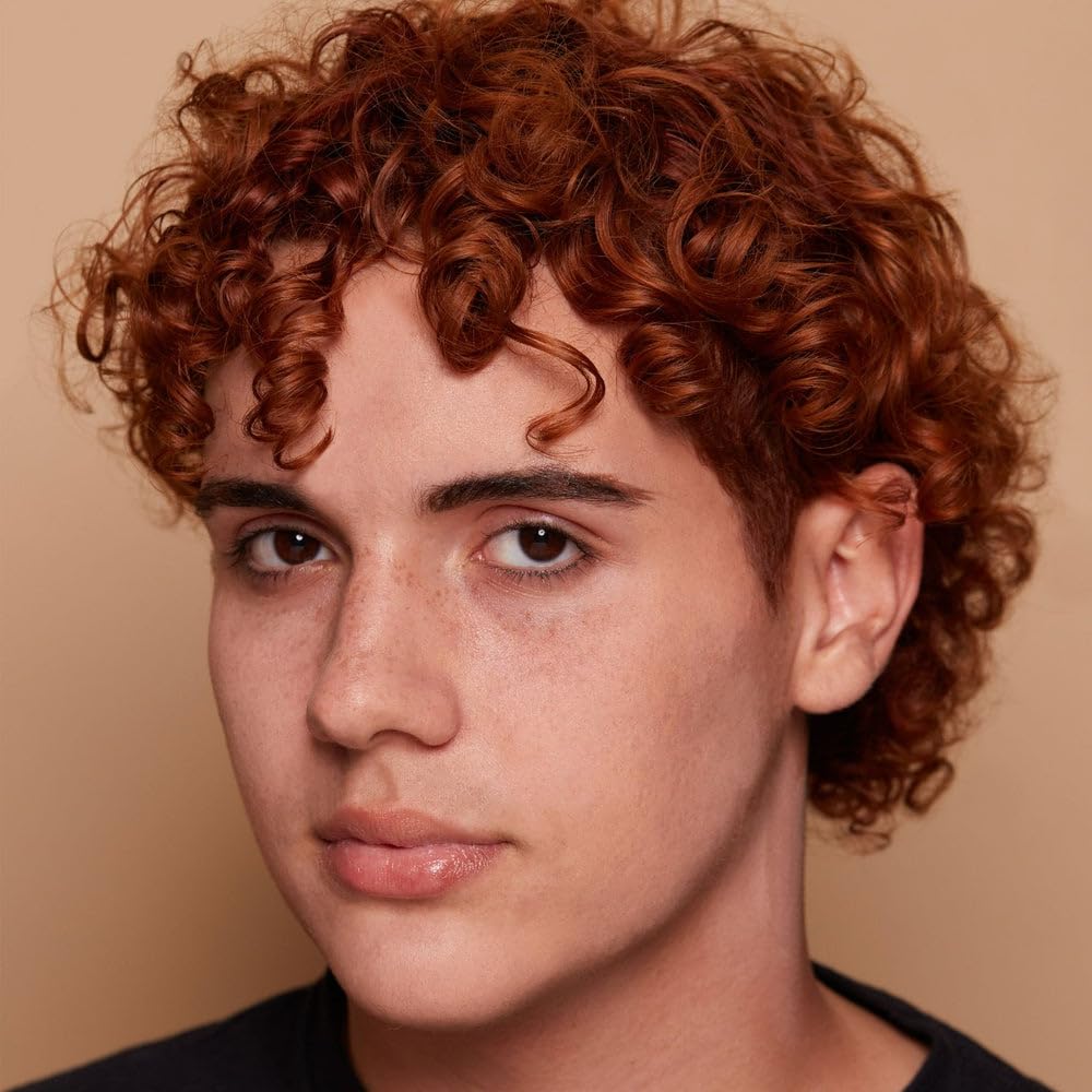 KimChiChic Foundation application brush demonstrates easy blending for natural finish