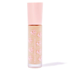 Long-lasting finish visible on the skin after time has passed.
