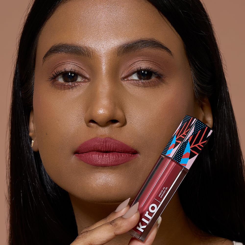 KIRO Velvet Merlot close-up reveals lightweight, comfortable feel on lips.