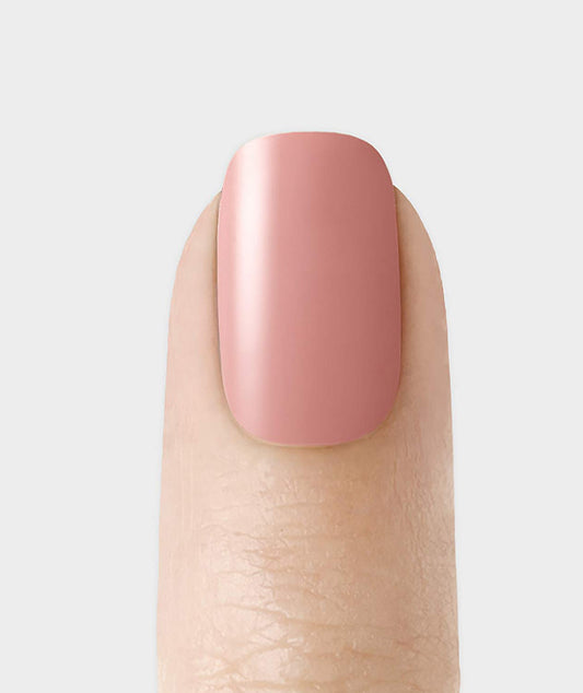 Kiss Gel Fantasy KGN12 with adhesive tabs enables fast, glue-free application.