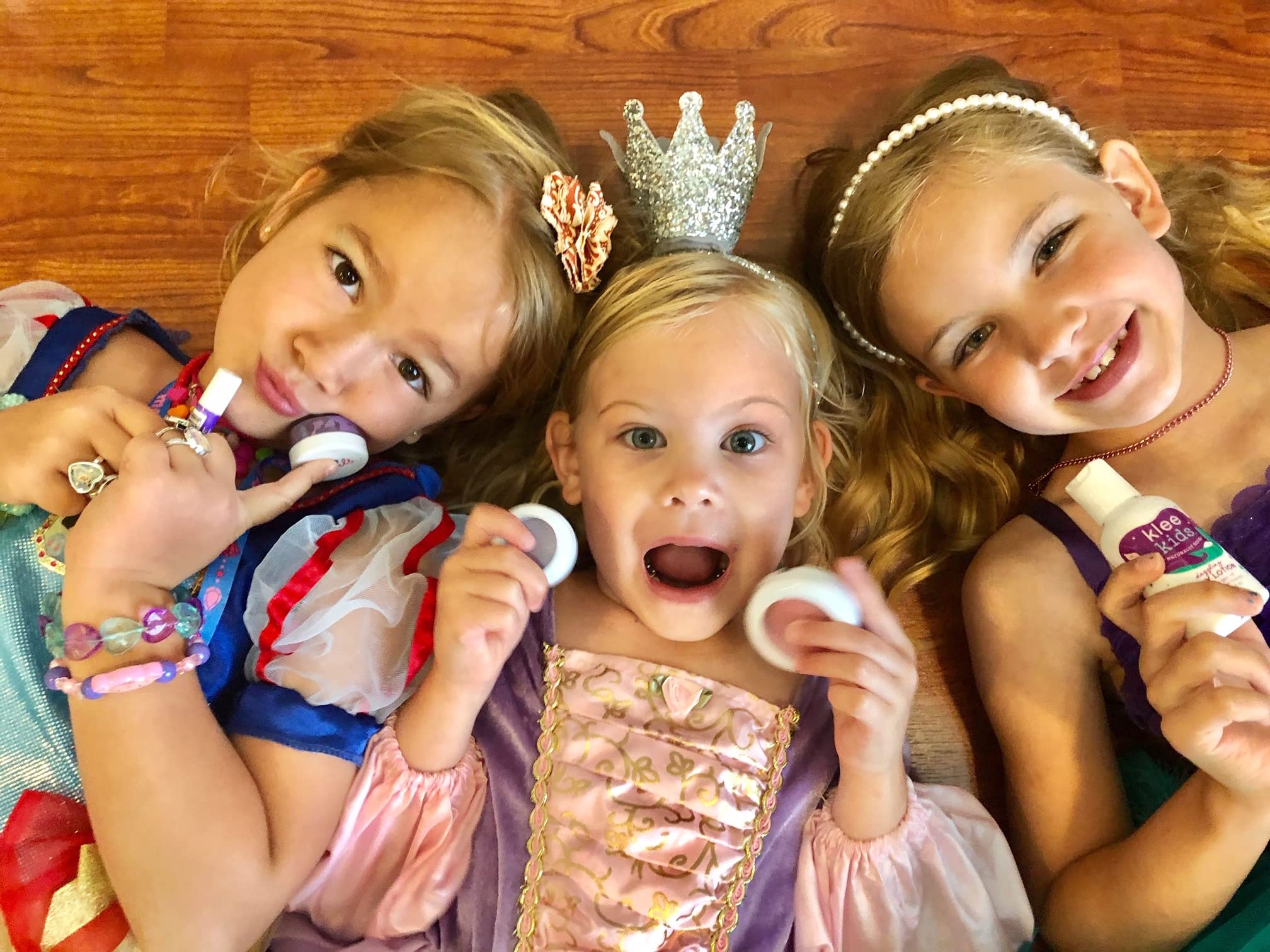 Klee Naturals Majestic Sparkles mineral blush for buildable rosy glow during pretend play.