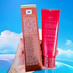 Korean Red Ginseng Foam Cleansing pump dispense shows easy, controlled cleansing.
