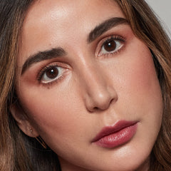 Kosas Brow Pop longwear finish resists fading and transfer.