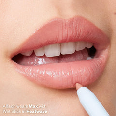 Kosas Hotliner with Hyaluronic Acid emphasizes hydration and comfortable wear throughout the day.