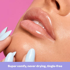 Kosas Wet Lip Oil Gloss close-up shows the non-stick finish for comfortable wear.