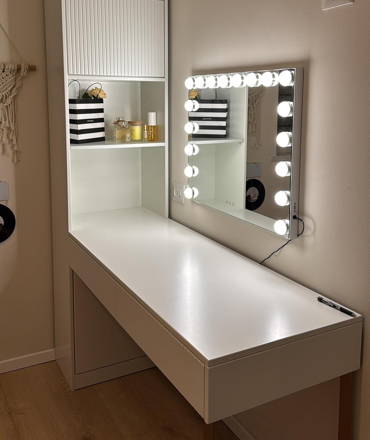 Kottova vanity mirror in bedroom setup for daily routines