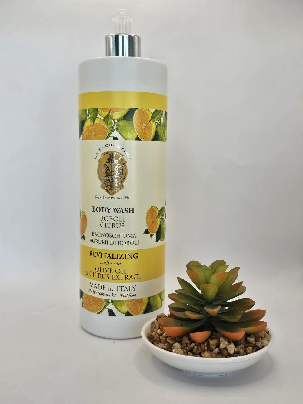 La Florentina Boboli Citrus Pump demonstrates easy application for a pampering shower.
