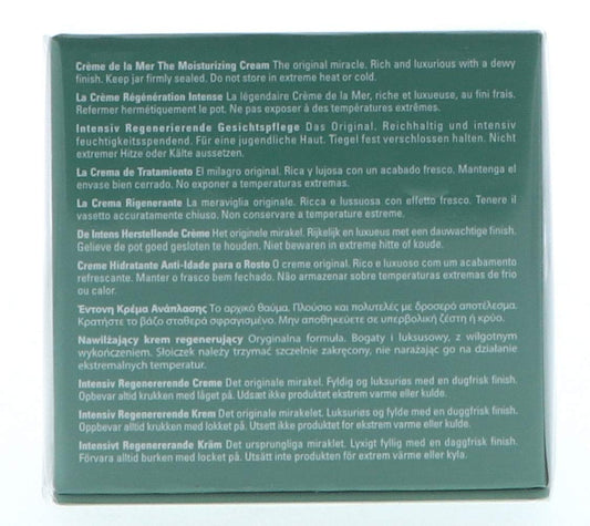 La Mer The Moisturizing Creme 2oz packaging display emphasizes premium skincare ritual and luxury packaging.