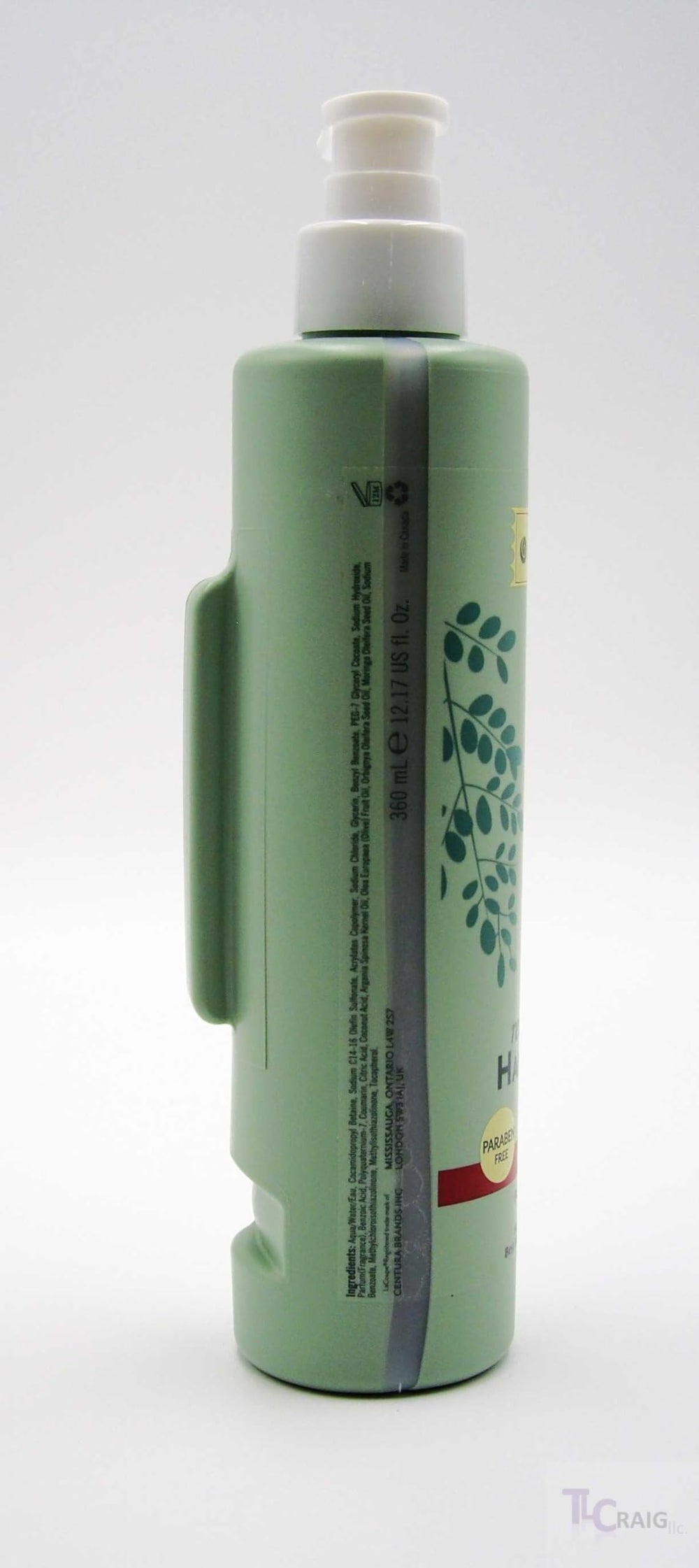 LACOUPE Embrace Balance hand wash dispensing action with refreshing scent.