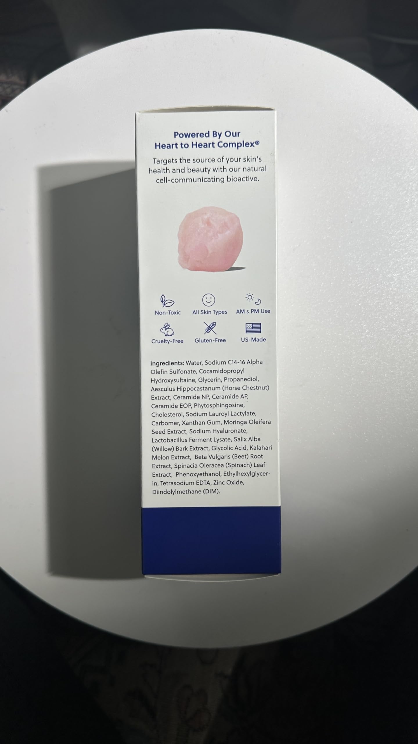 L'AMARUE Essential Cleanser ingredients: beetroot, spinach, moringa delivering antioxidants.