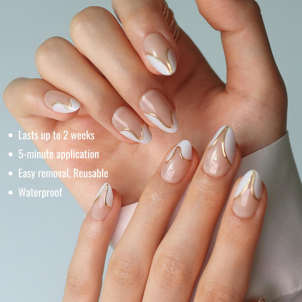LAMIMOSA Swan Lake nails almond-shape close-up featuring the 3D gold line.