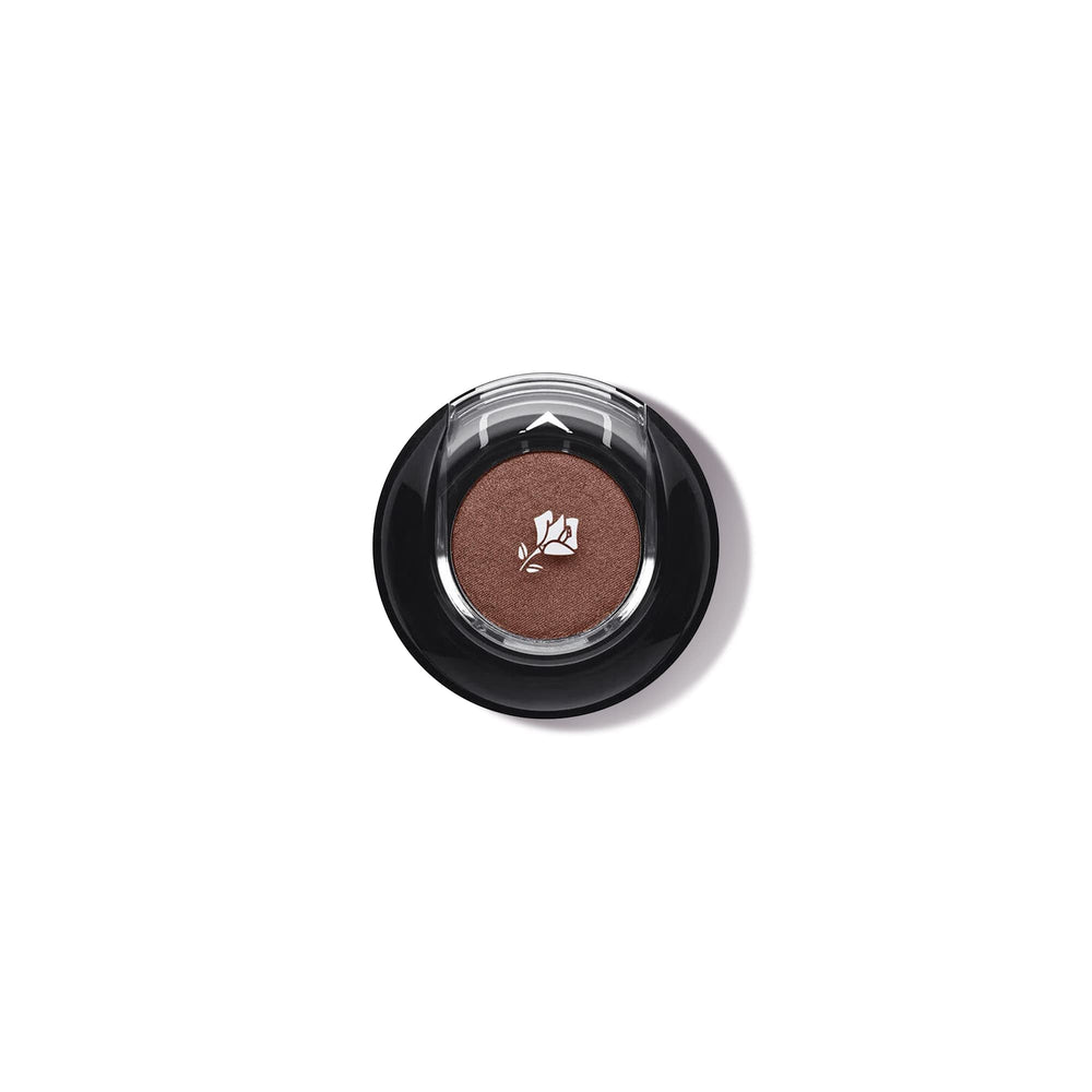 Lancôme Color Design compact with a clear lid for easy on-the-go shade visibility.