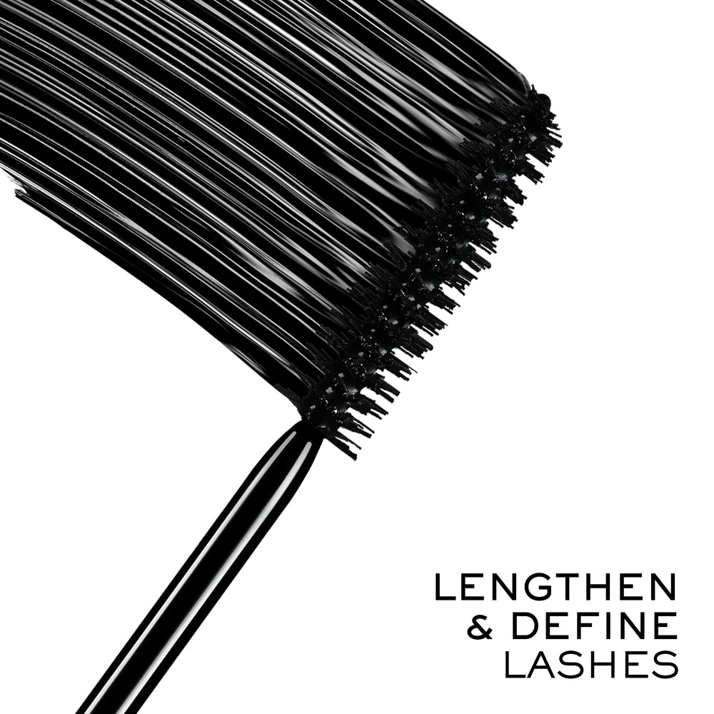 Lancôme Définicils wand close-up showing smooth application.