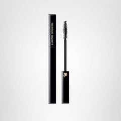 Lancôme Définicils tube cap close-up highlighting secure, travel-friendly design