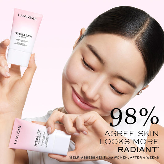 Lancôme Hydra Zen jar close-up shows rich texture for nourished skin.