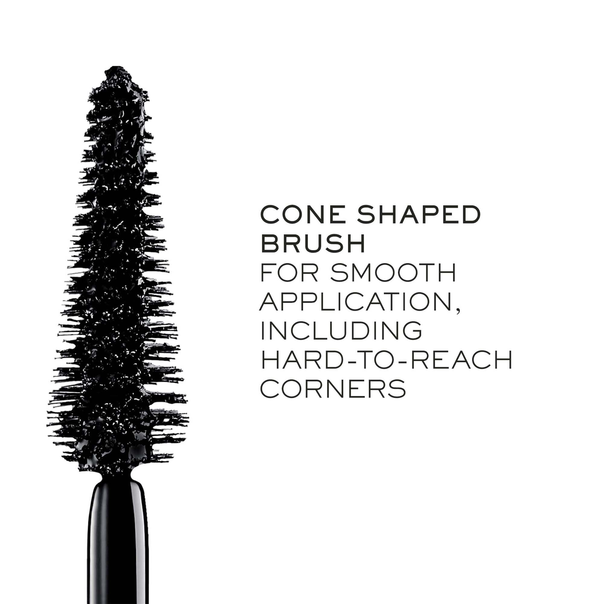 Lancôme Hypnôse Doll Eyes full lash fringe enhances volume and drama
