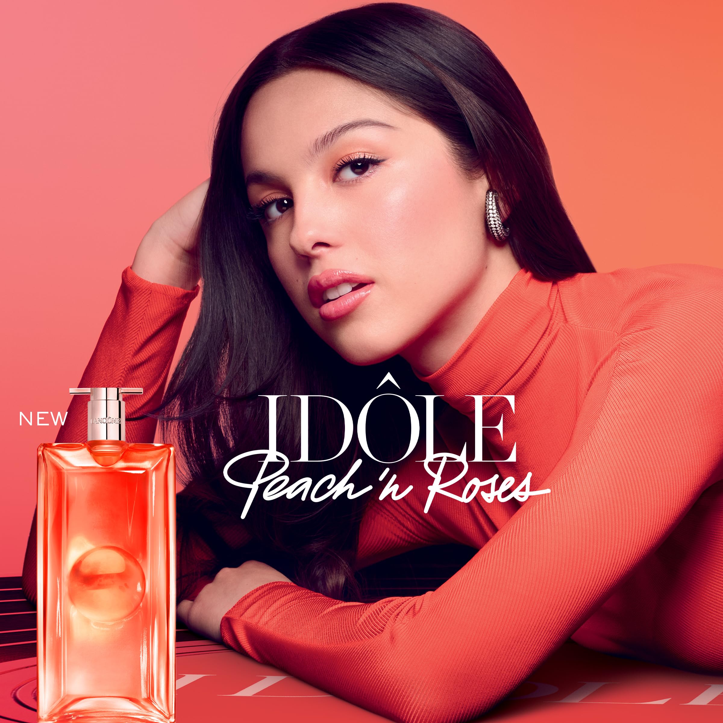 Lancôme Idôle Peach ’N Roses lifestyle shot suggests confident, everyday elegance.