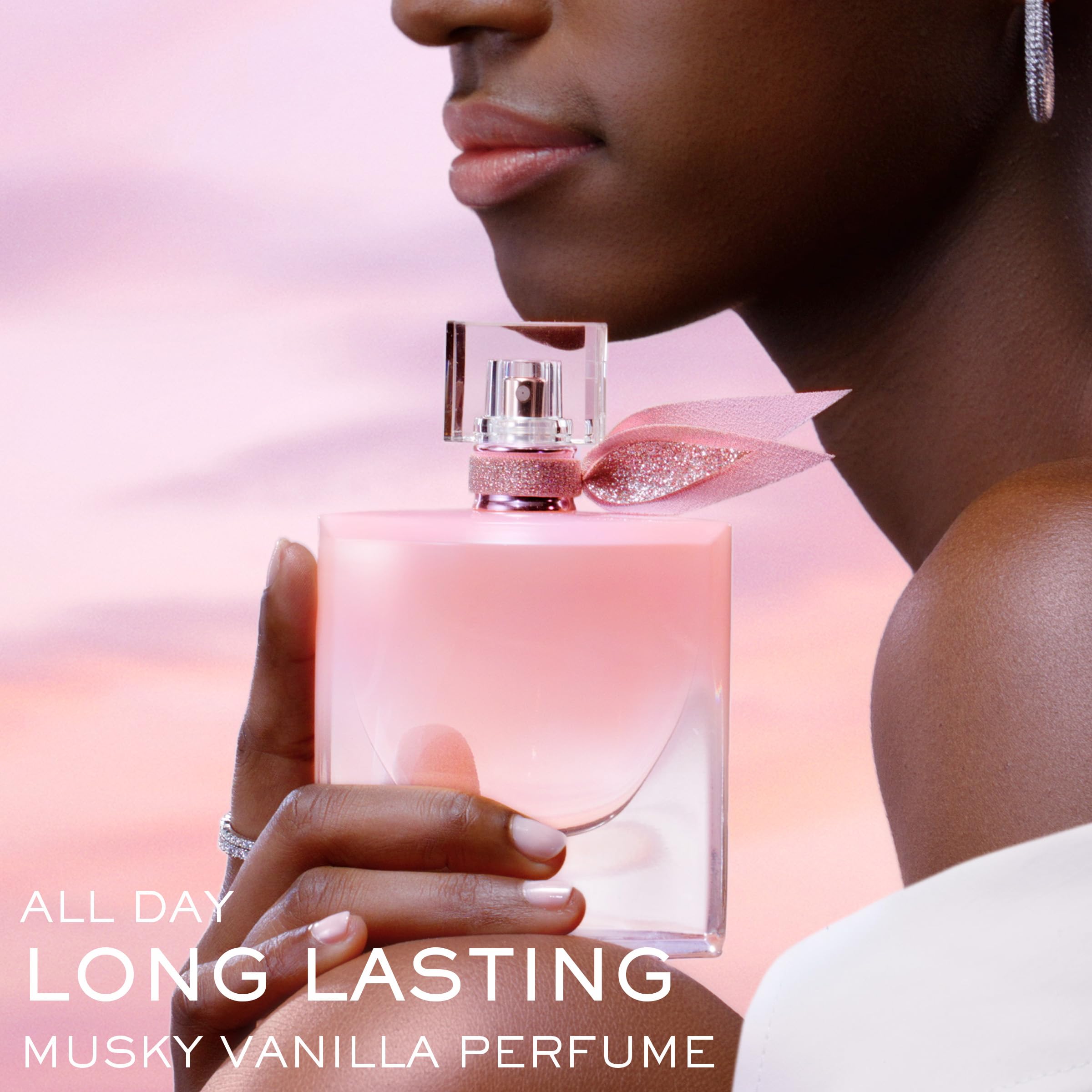 Lancôme La Vie Est Belle Vanille Nude note close-up with solar jasmine.