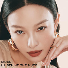Lancôme L'Absolu Rouge Intimatte on lips offers long-lasting comfort.