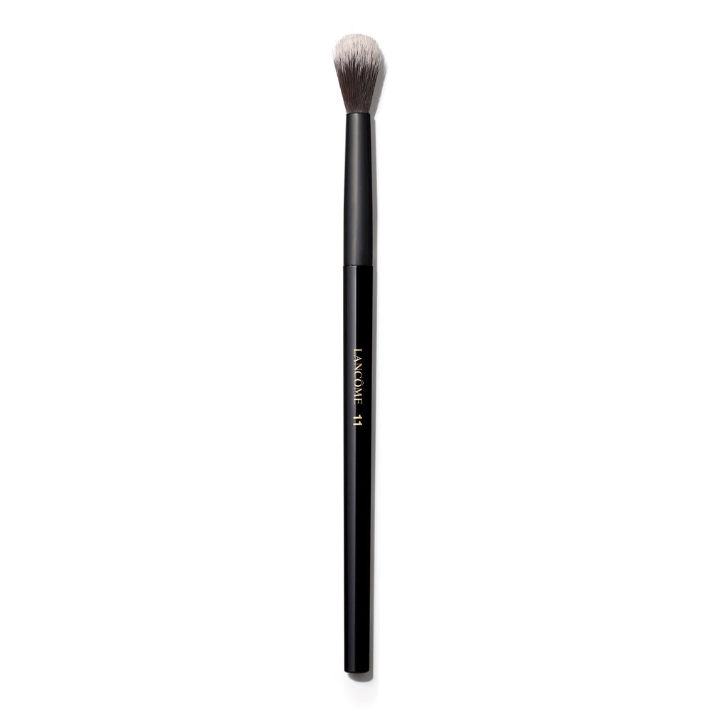 Lancôme Precision Crease Brush #11 for dimension-building crease, ideal with pressed or loose eyeshadows.