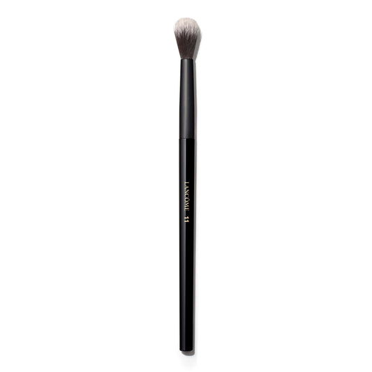 Lancôme Precision Crease Brush #11 for dimension-building crease, ideal with pressed or loose eyeshadows.