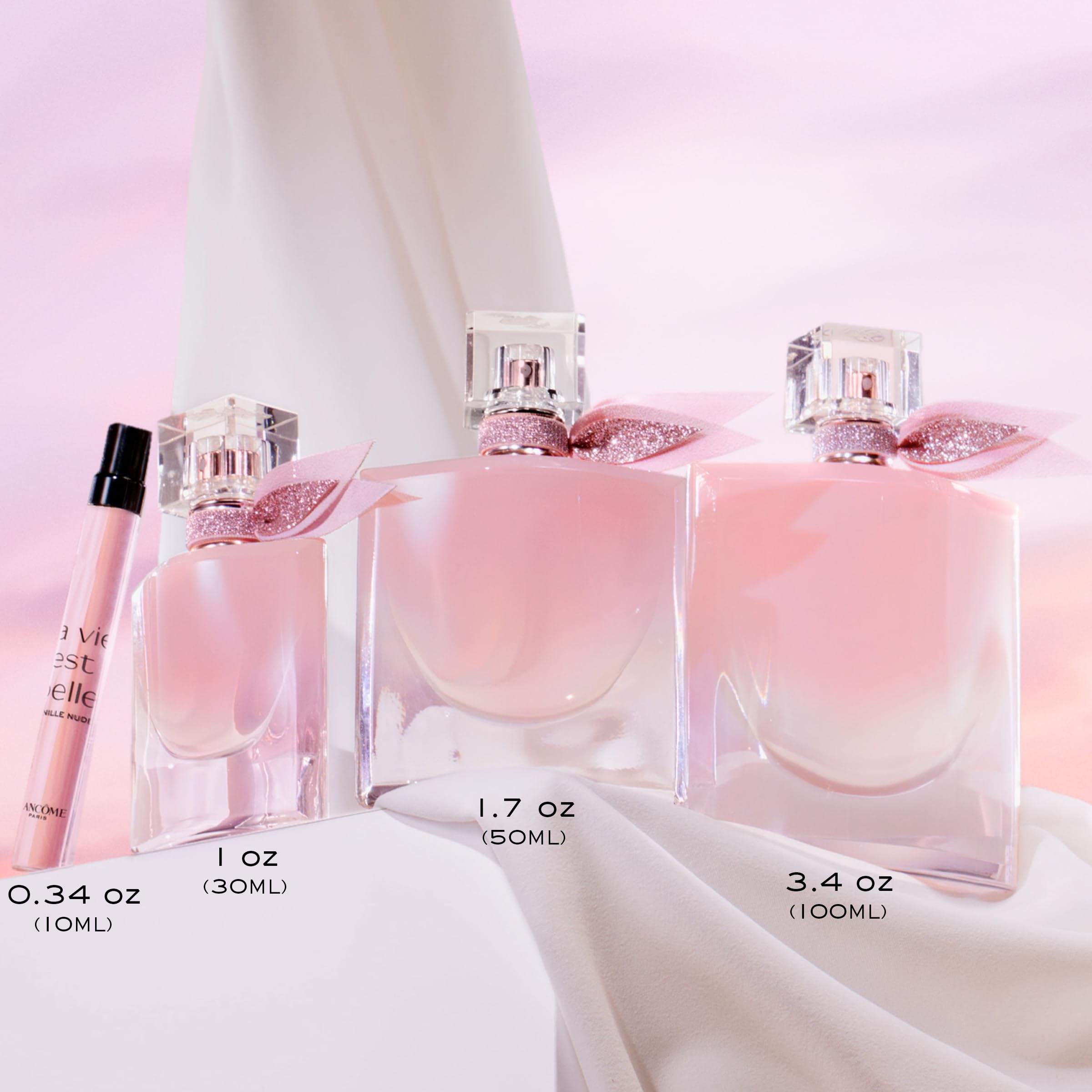 Lancôme Solar Jasmine note close-up highlighting luminous opening.