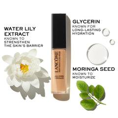 Lancôme Teint Idole Ultra Wear diffused matte finish on skin.