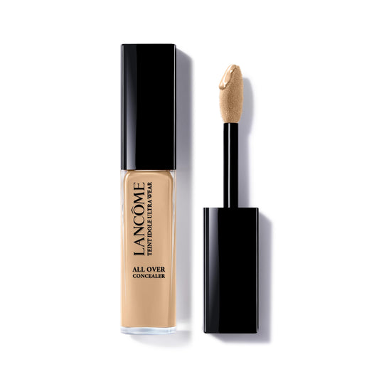Lancôme Teint Idole Ultra Wear concealer under-eye application brightens dark circles with lightweight comfort