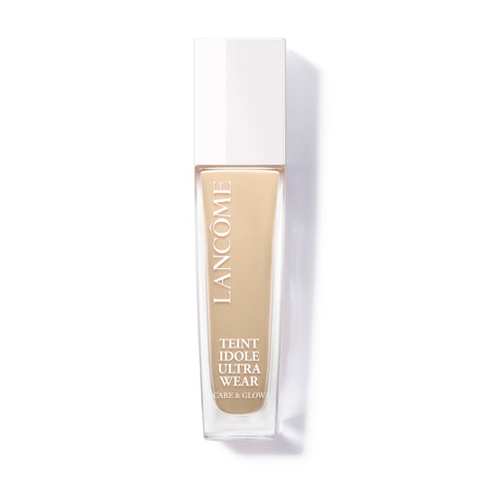 Lancôme Teint Idole Ultra Wear bottle close-up showing radiant glow.