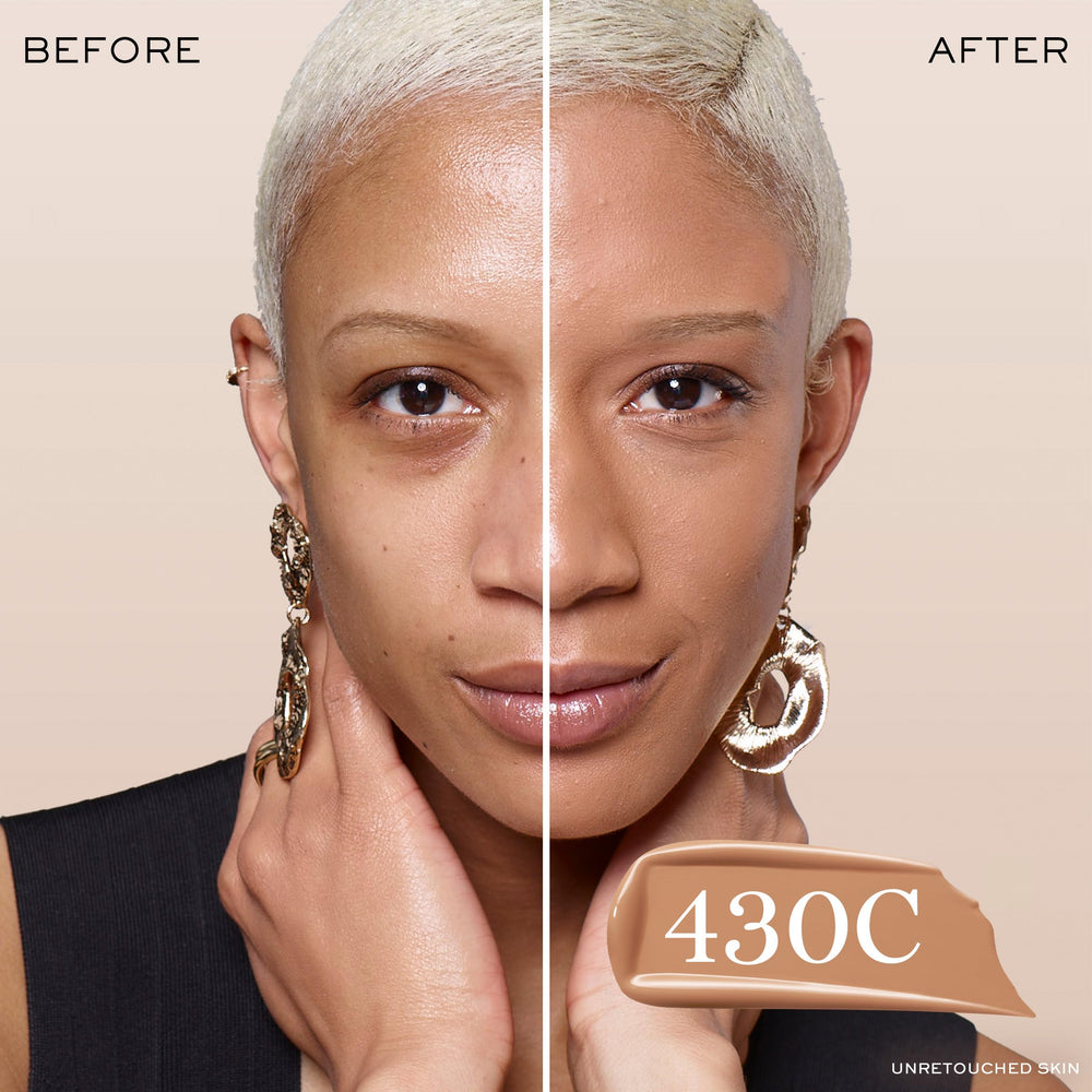 Lancôme Teint Idole Ultra Wear application scene shows smooth skin.