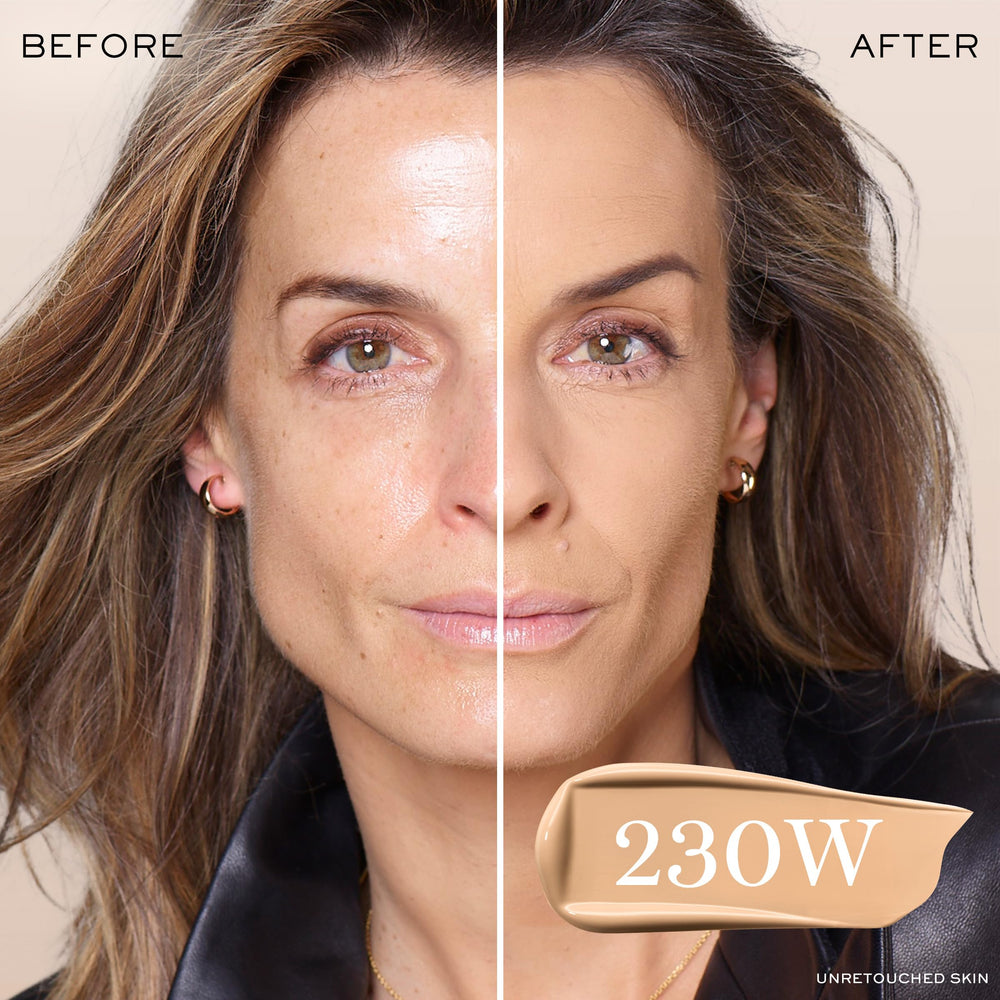 Lancôme Teint Idole Ultra Wear texture close up highlights breathable non cakey coverage.