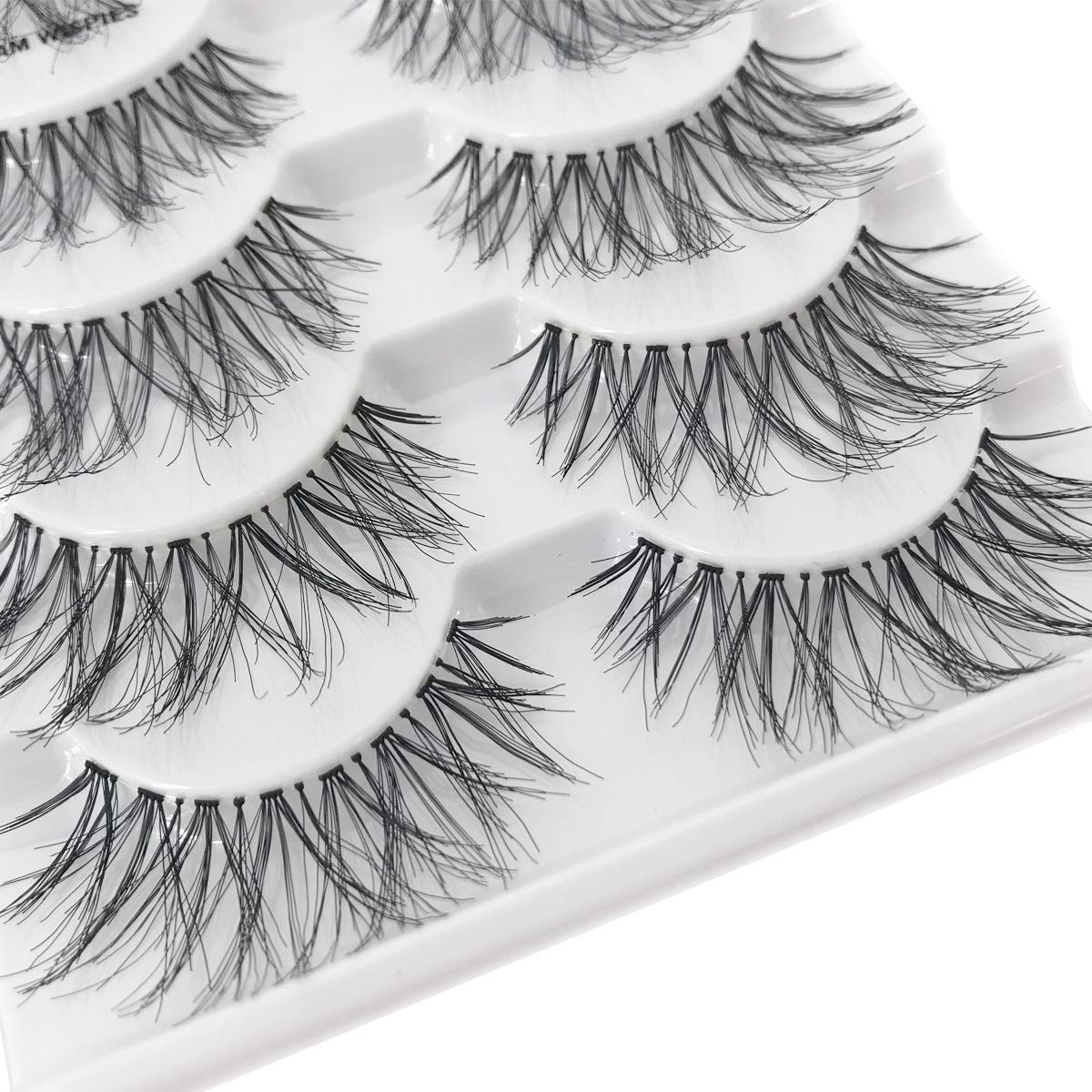 LANFLOWER Remove-easy lashes simplify removal without tugging.