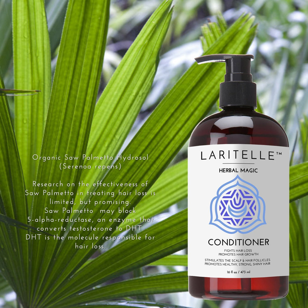 Laritelle babassu oil scene underscores hair hydration and strengthening benefits.