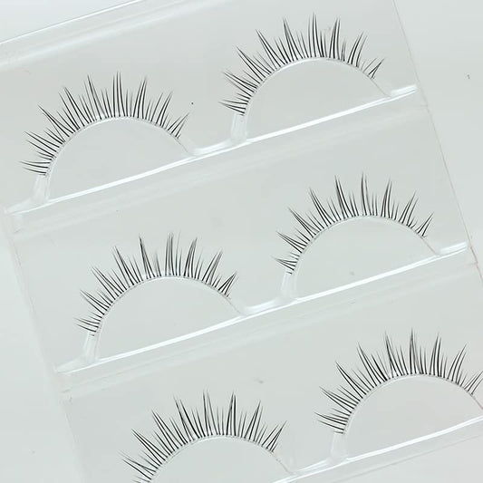 LASGOOS clear-band lashes close-up show natural volume and comfort.