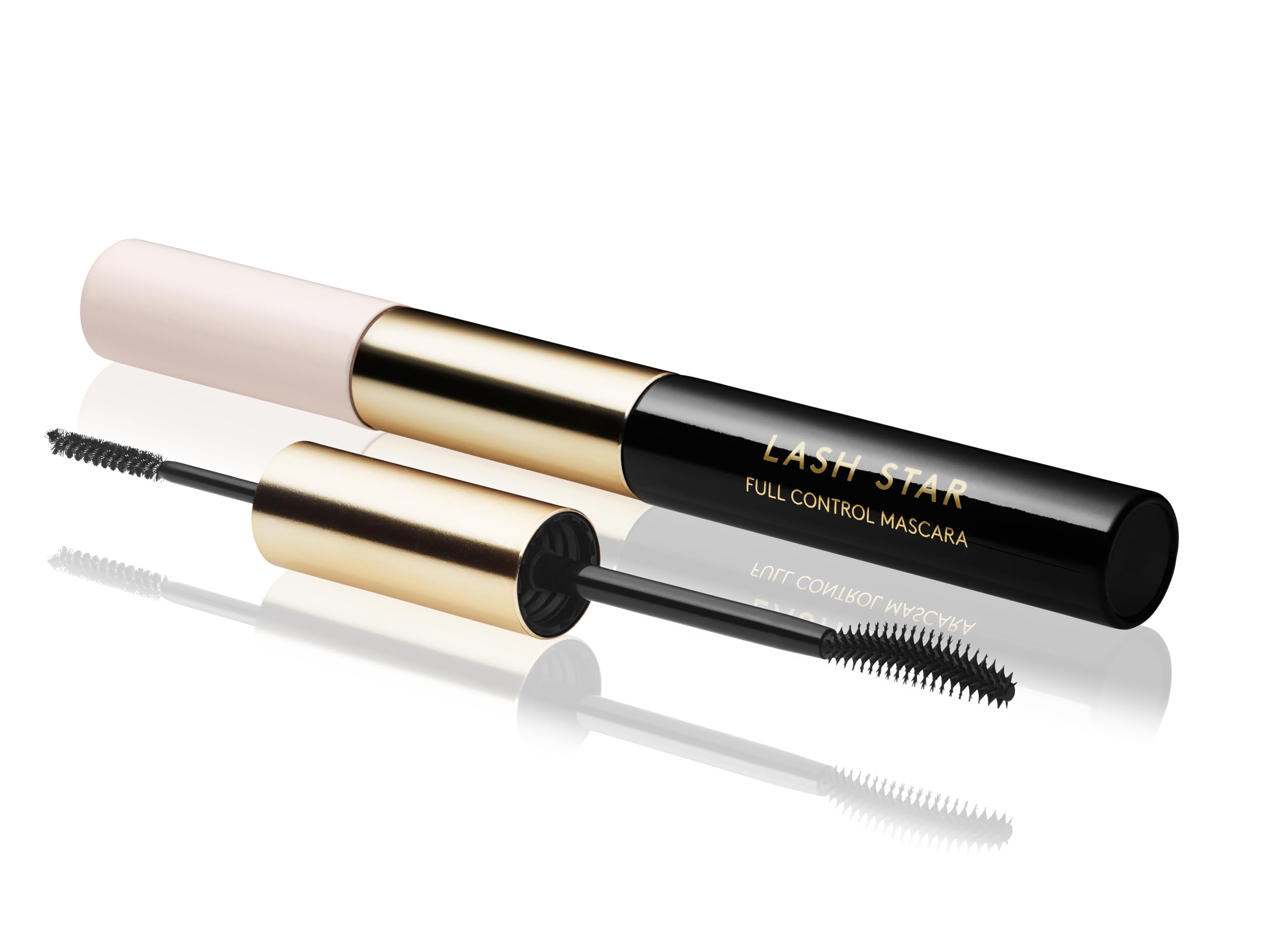Lash Star Full Control Tightline Brush delivers instant length and definition for a fuller look.