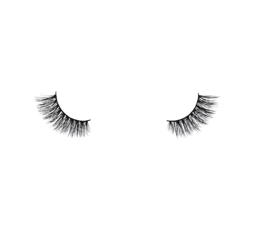 Visionary Lash 001 packaging by Lash Star is compact and travel-friendly.