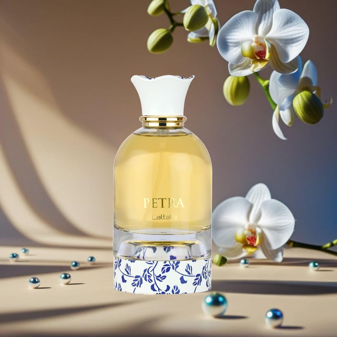 Elegant Petra bottle suited for both day and evening wear.