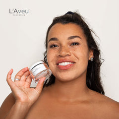 L'Aveu Dead Sea minerals add natural irritation relief.