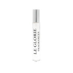 Le Glorie Saint33 lifestyle shot suggests versatile use for all genders