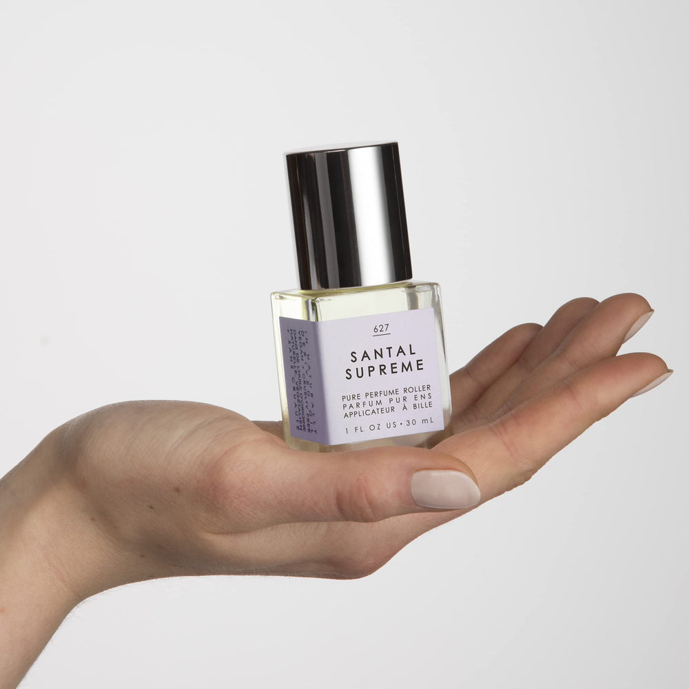 Le Monde Gourmand Santal Supreme fig note close-up for subtle sweetness.