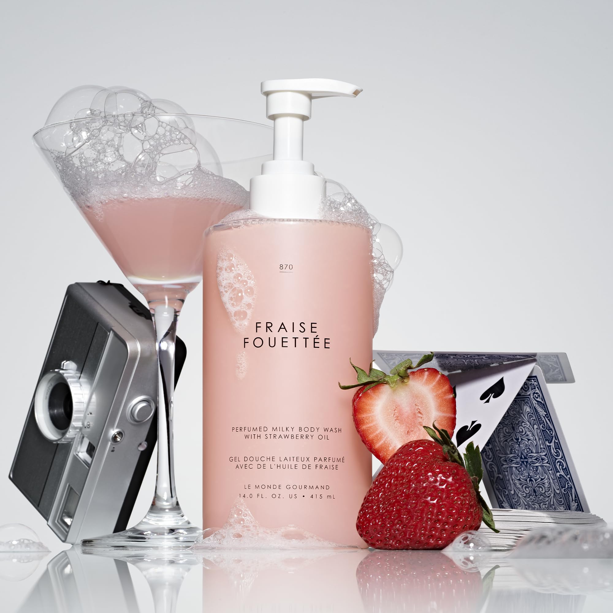 Le Monde Gourmand Strawberry Whipped milky formula becomes rich foam for pampering cleanse